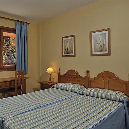 Hotel apartamentowy Globales Tamaimo Tropical Puerto de Santiago (Tenerife)